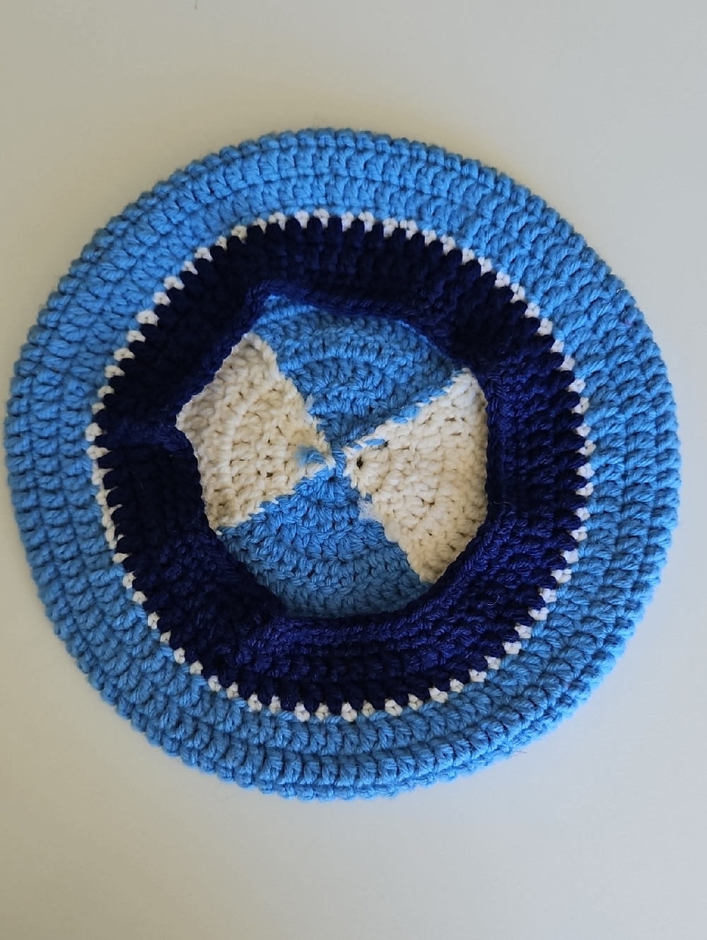 Vintage Handmade BMW Crocheted Blue and White Women's Beret with Gold Trim - Picture 2 of 5
